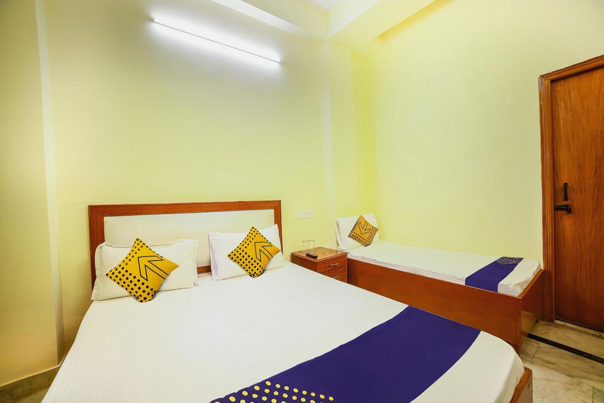 Hotel O City Inn Dx Nuova Delhi Esterno foto