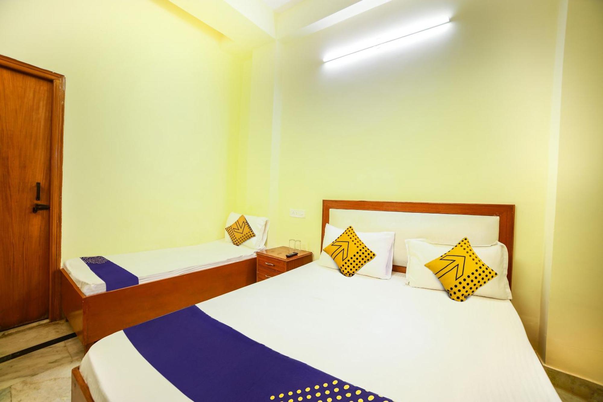 Hotel O City Inn Dx Nuova Delhi Esterno foto