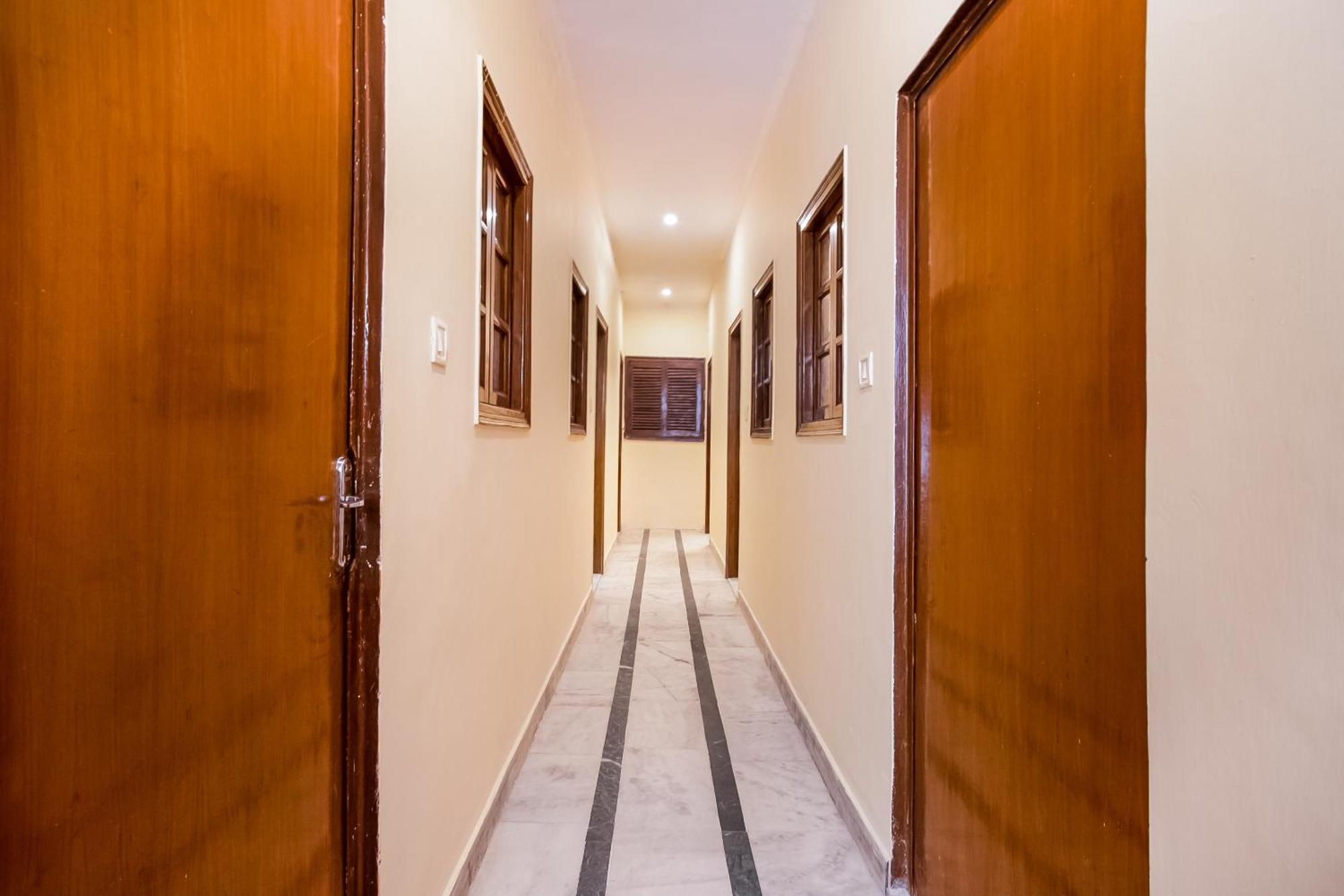 Hotel O City Inn Dx Nuova Delhi Esterno foto