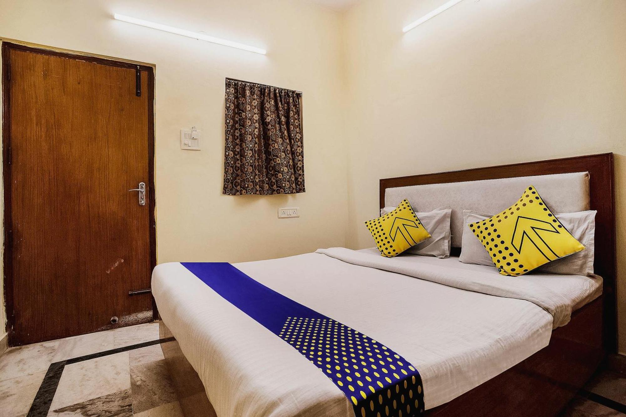 Hotel O City Inn Dx Nuova Delhi Esterno foto