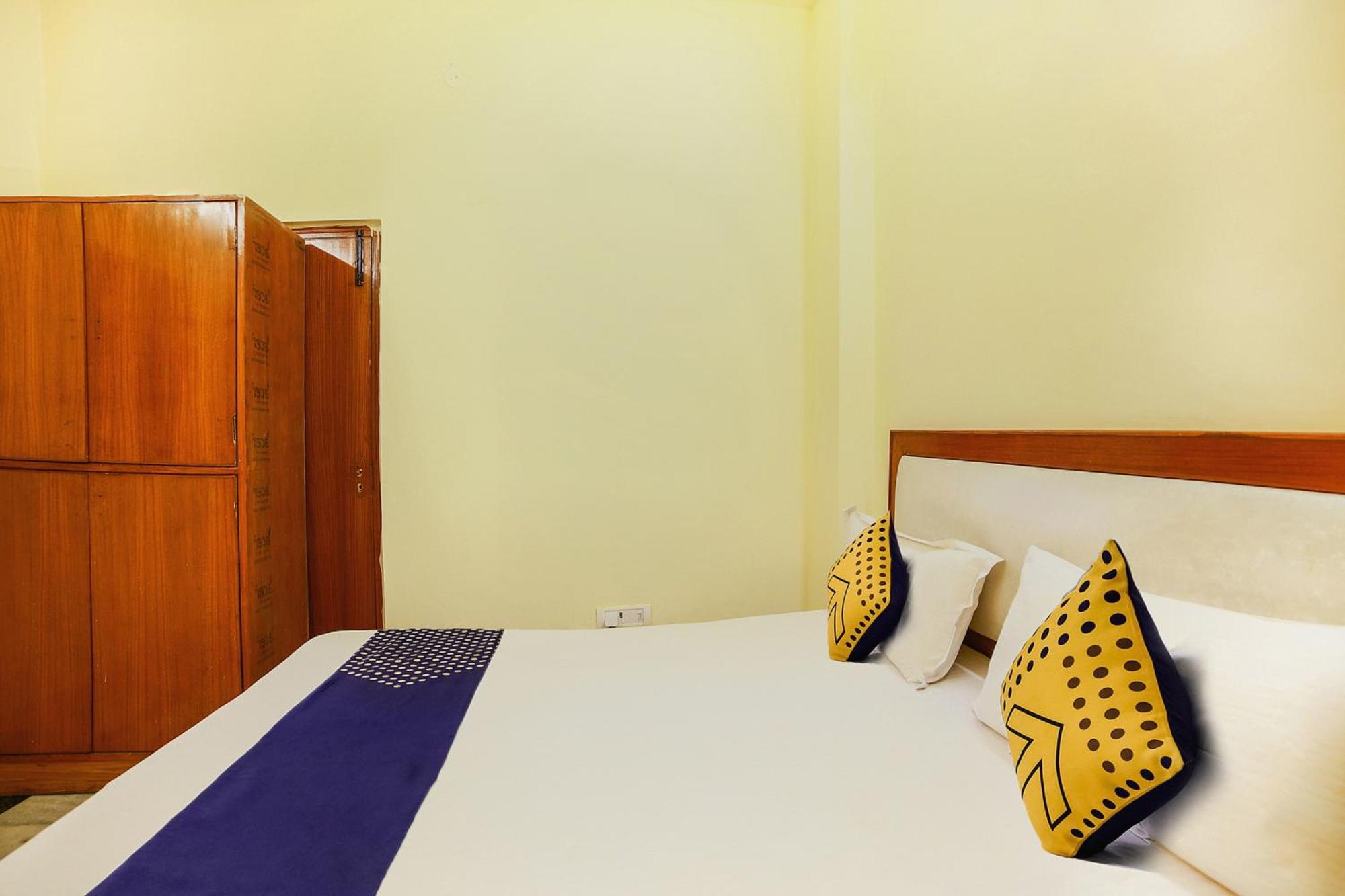 Hotel O City Inn Dx Nuova Delhi Esterno foto