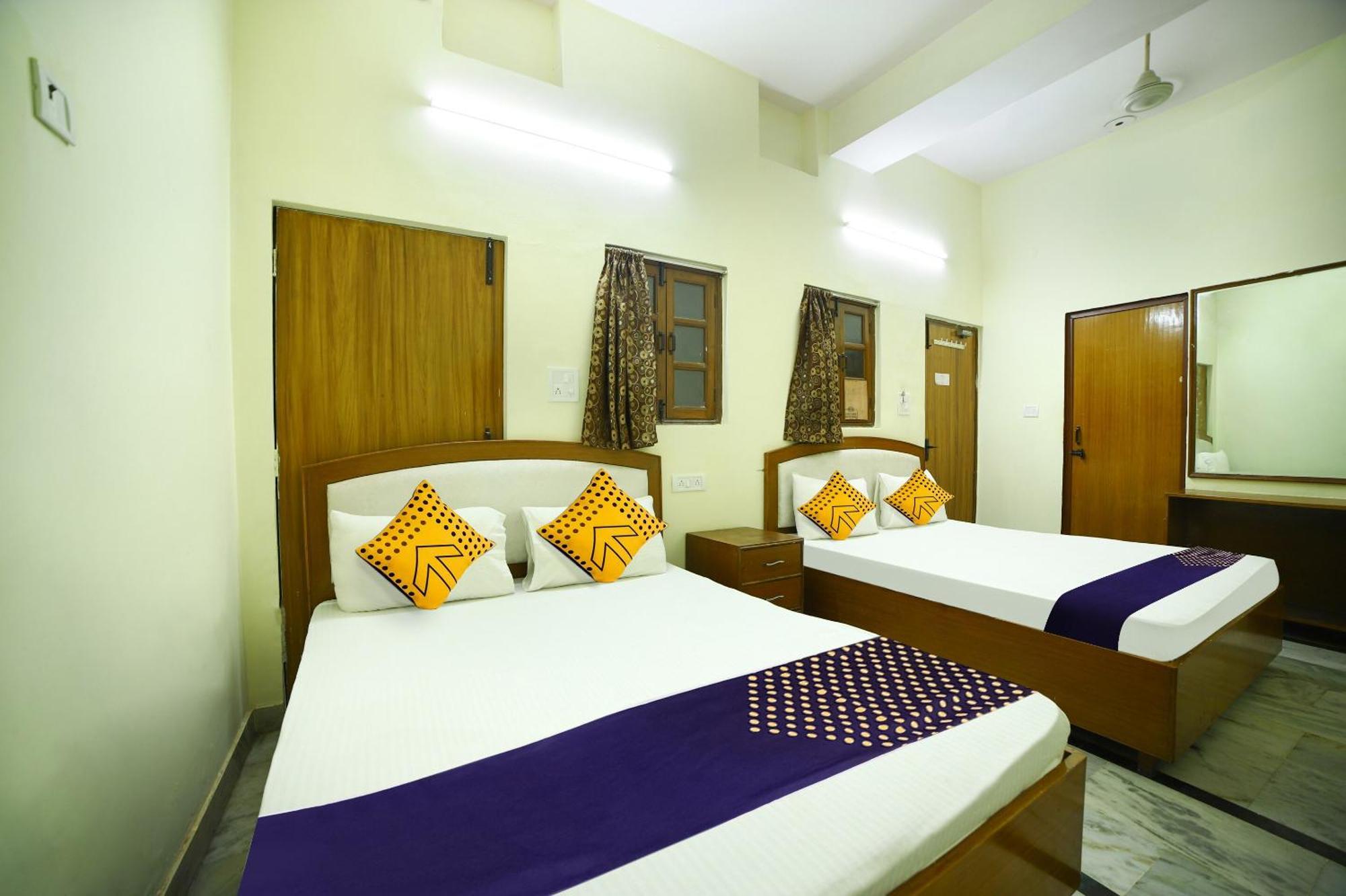 Hotel O City Inn Dx Nuova Delhi Esterno foto