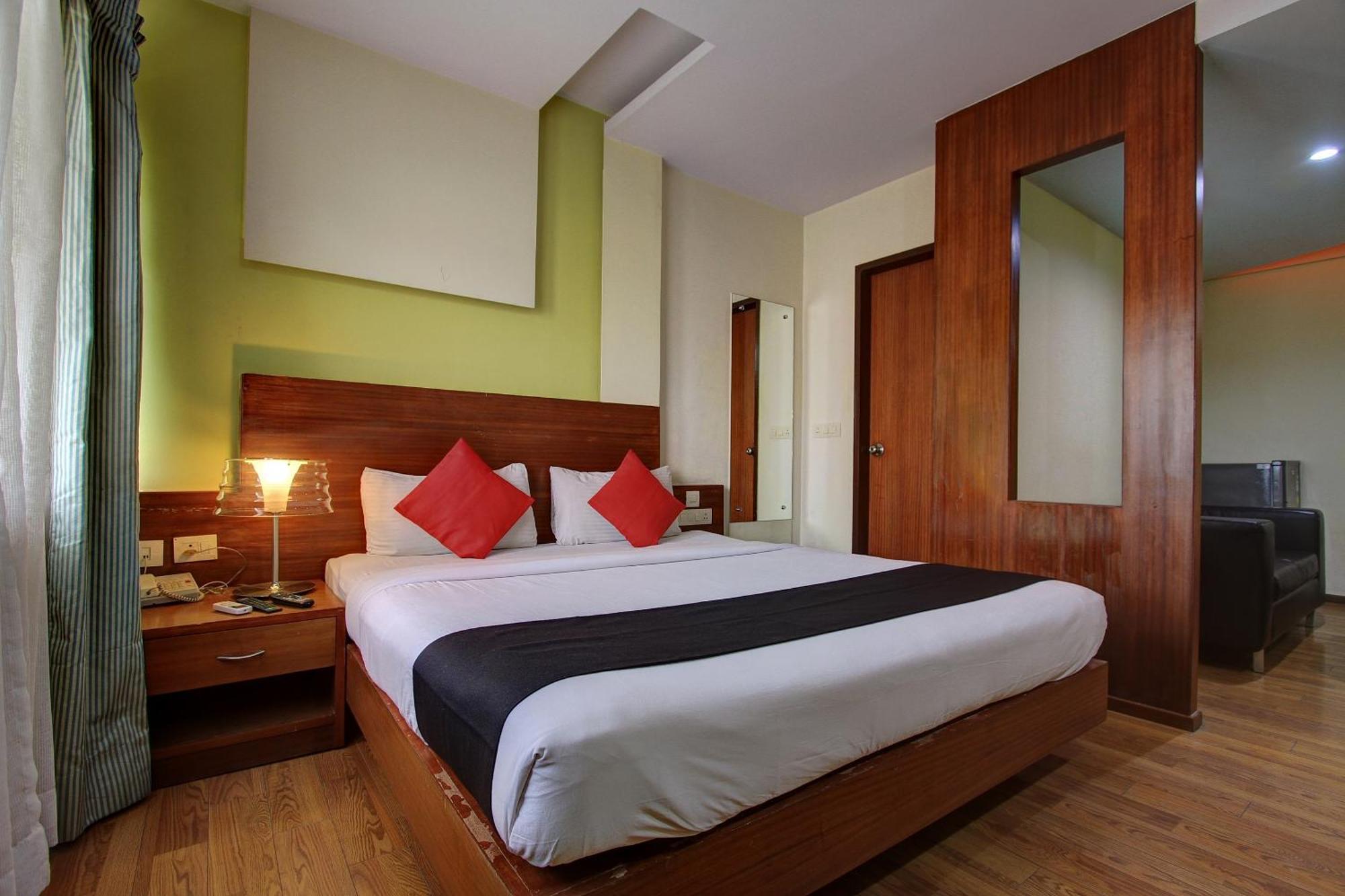 Hotel O City Inn Dx Nuova Delhi Esterno foto