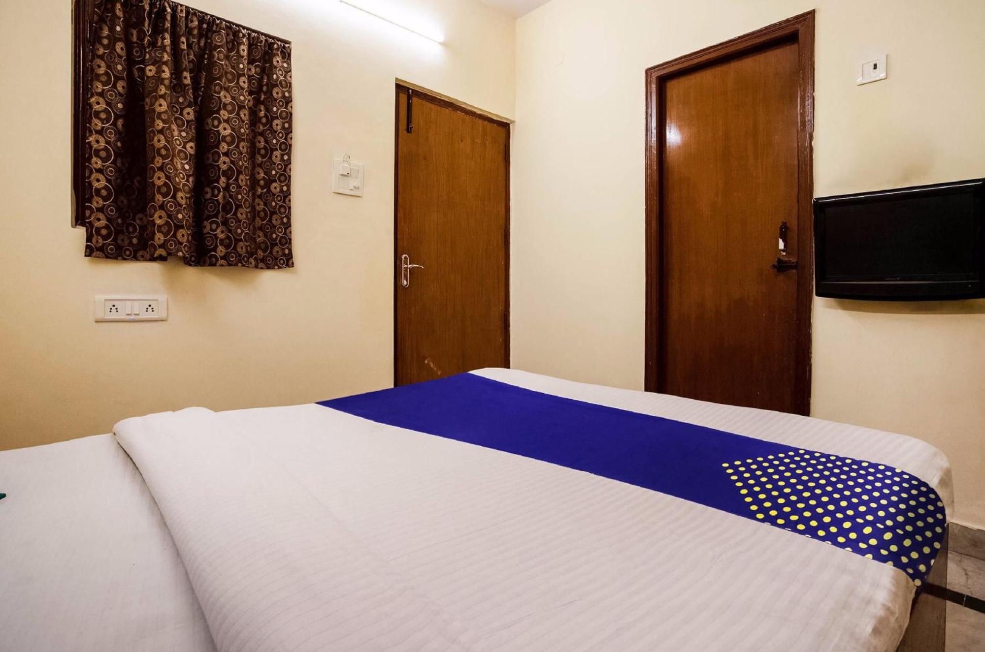 Hotel O City Inn Dx Nuova Delhi Esterno foto