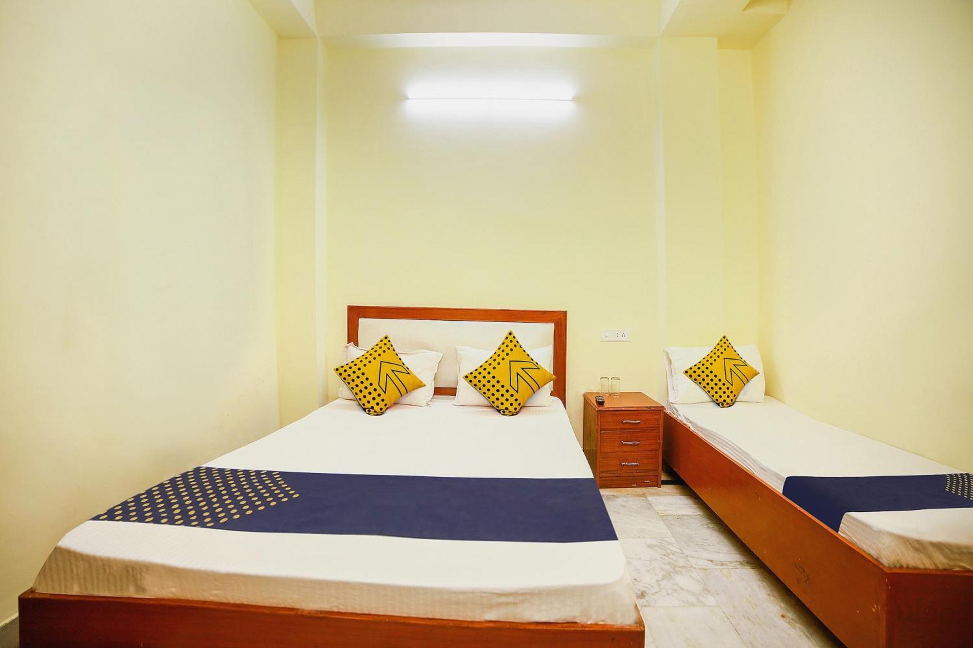 Hotel O City Inn Dx Nuova Delhi Esterno foto