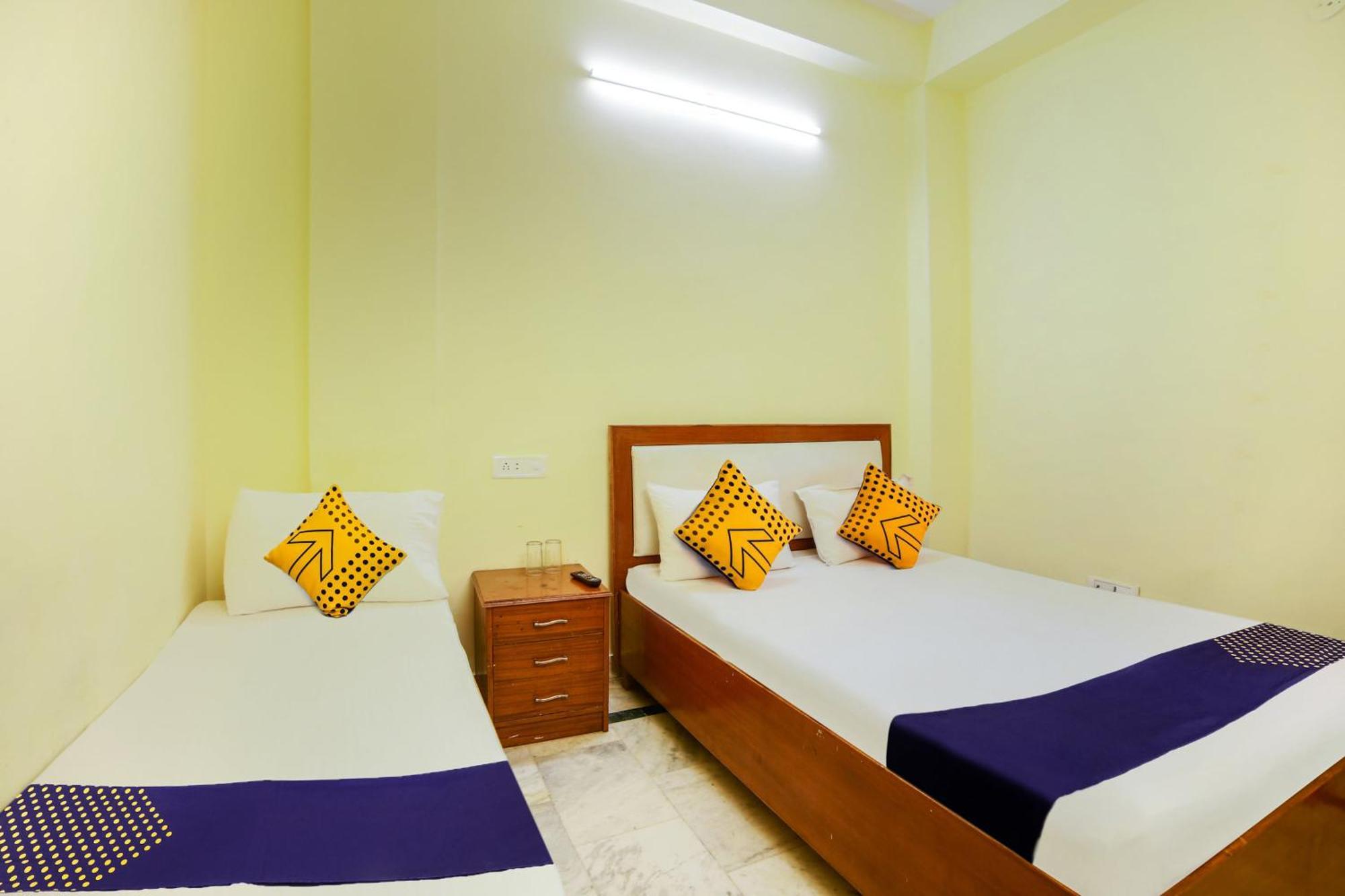 Hotel O City Inn Dx Nuova Delhi Esterno foto