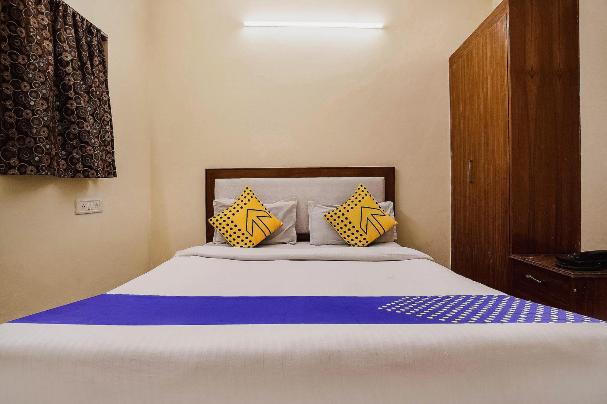 Hotel O City Inn Dx Nuova Delhi Esterno foto